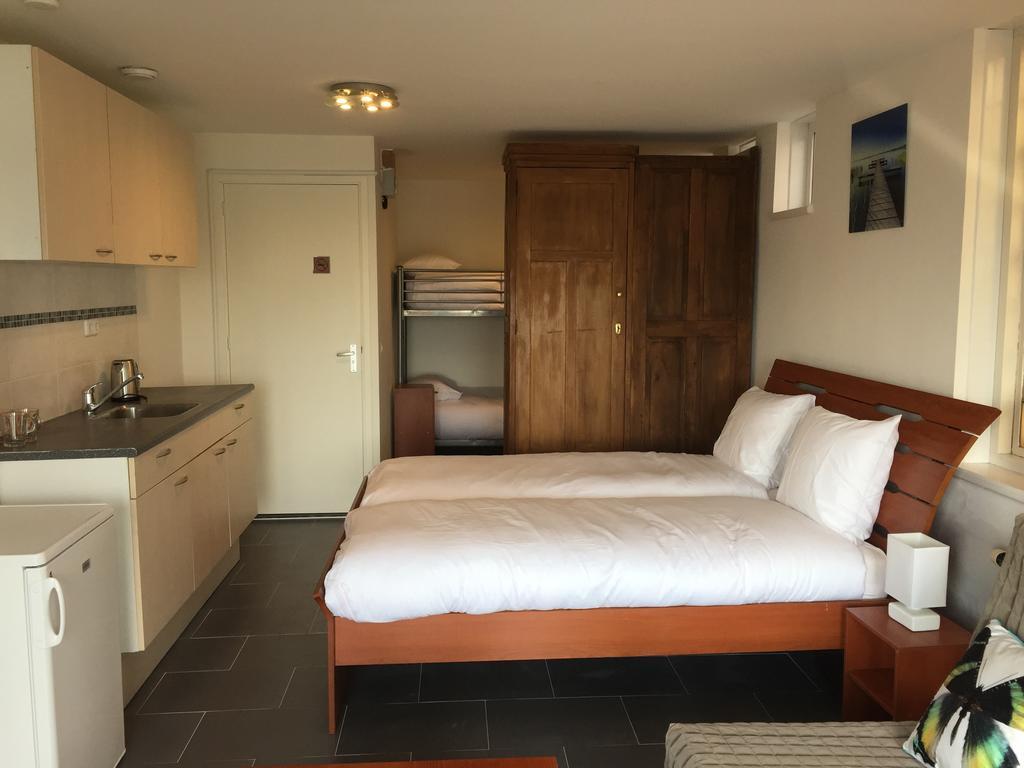 Budget Hotel De Witte Hoeck Amsterdam Wormerveer Esterno foto