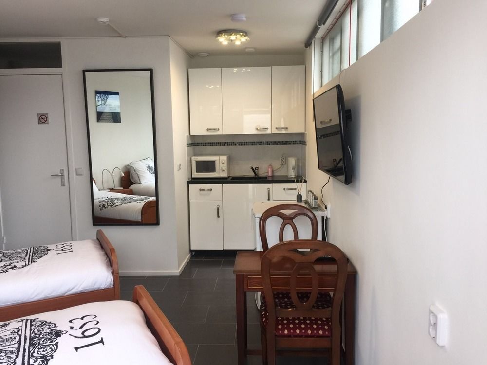 Budget Hotel De Witte Hoeck Amsterdam Wormerveer Esterno foto