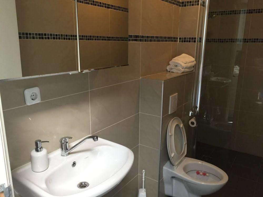 Budget Hotel De Witte Hoeck Amsterdam Wormerveer Esterno foto